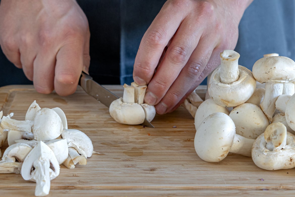 Jägerklößchen mit Champignons und Kartoffeln