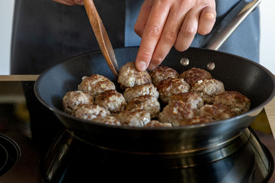 Jägerklößchen in der Pfanne anbraten
