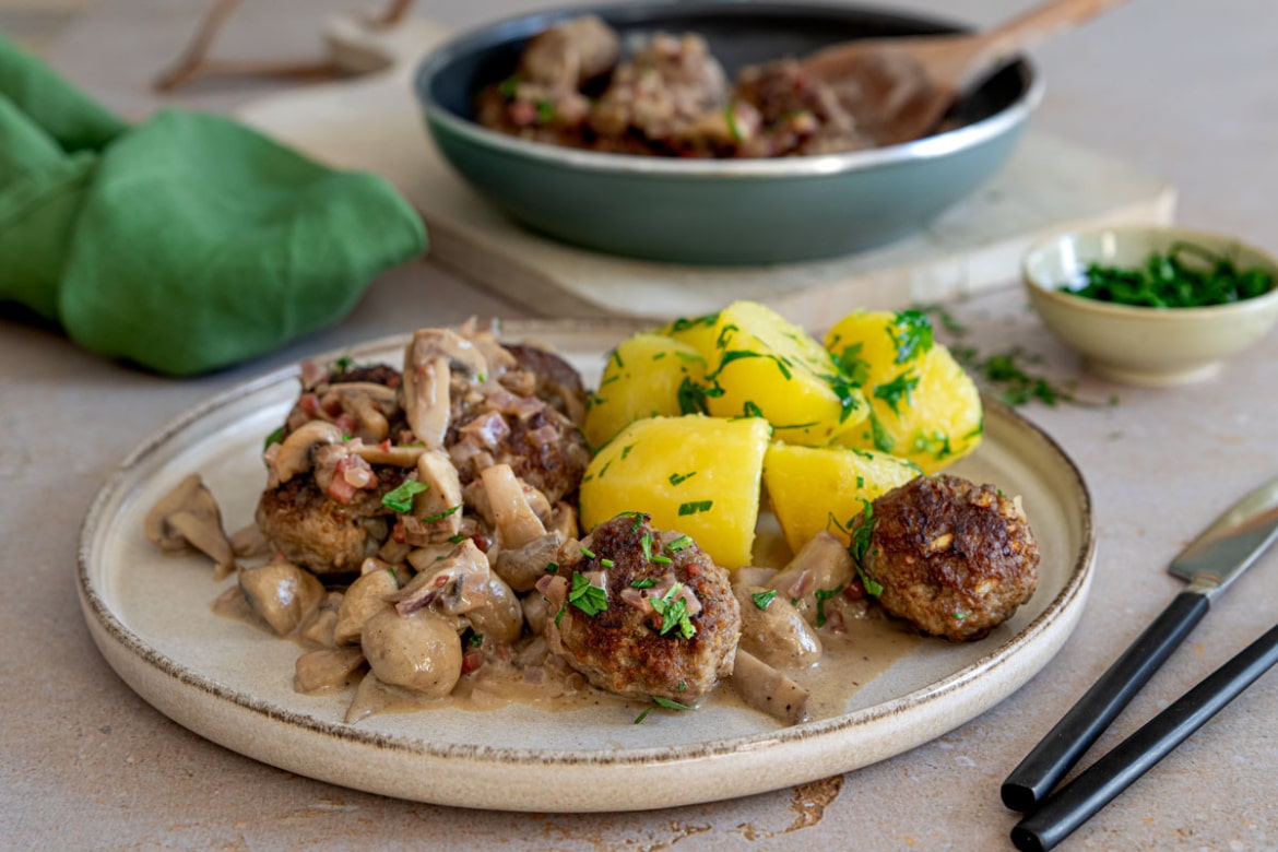 Jägerklößchen mit Champignons