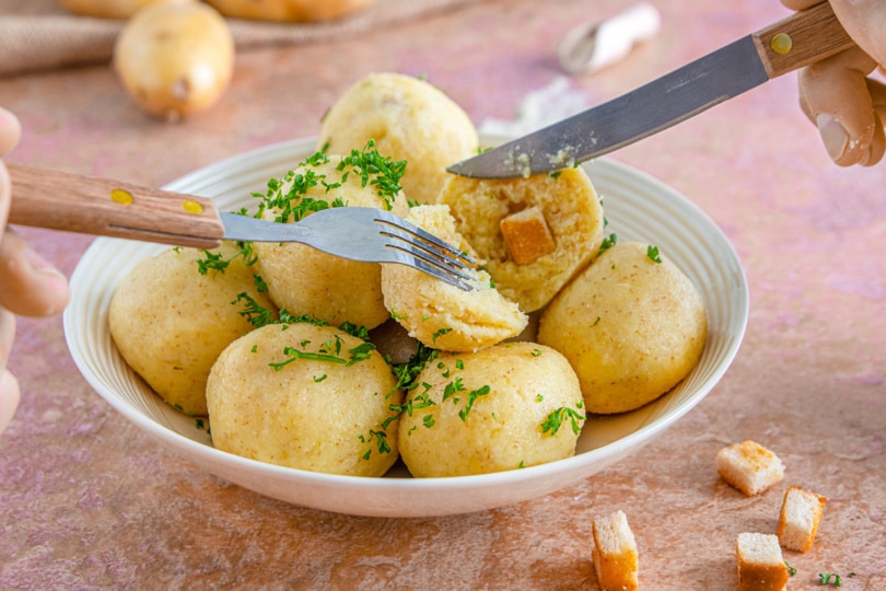 Kartoffelknödel mit Grieß