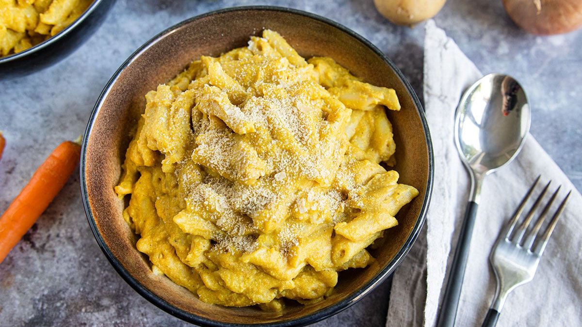 Vegane Mac and Cheese: cremig & würzig | Rezept - eat.de