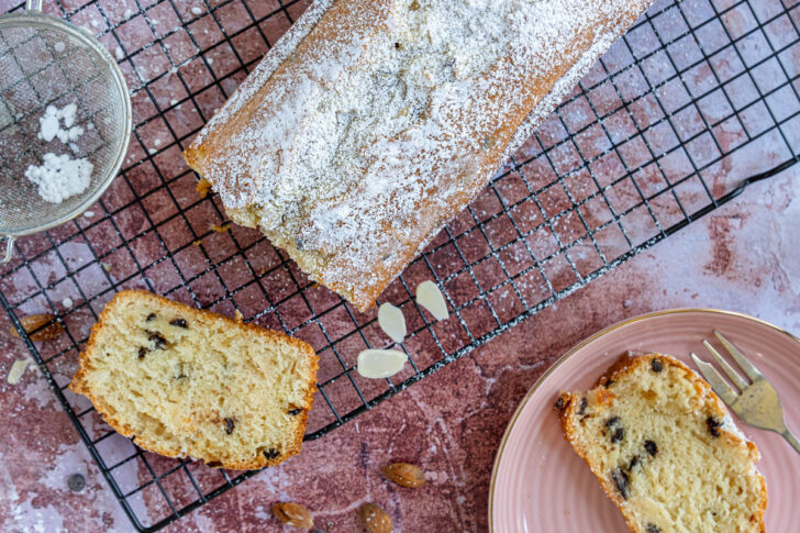 Saftiger Marzipankuchen aus der Kastenform