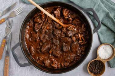 Rehgulasch nach Omas Art