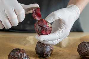 Rote Bete schälen