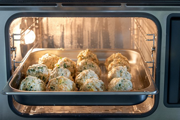 Semmelknödel aus dem Dampfgarer