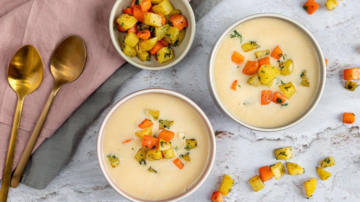 Vegetarische Steckrübensuppe mit Sahne | Rezept - eat.de