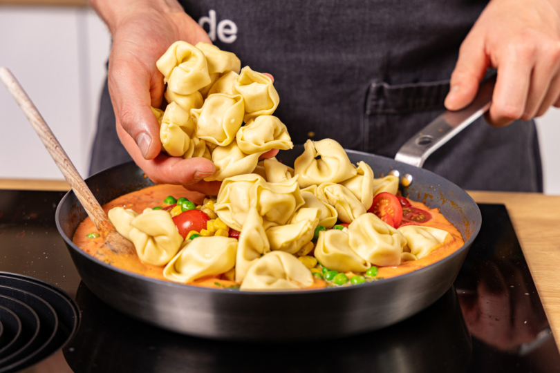 Tortellini dazugeben