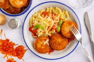 DDR Jägerschnitzel mit Tomatensoße und Spirelli