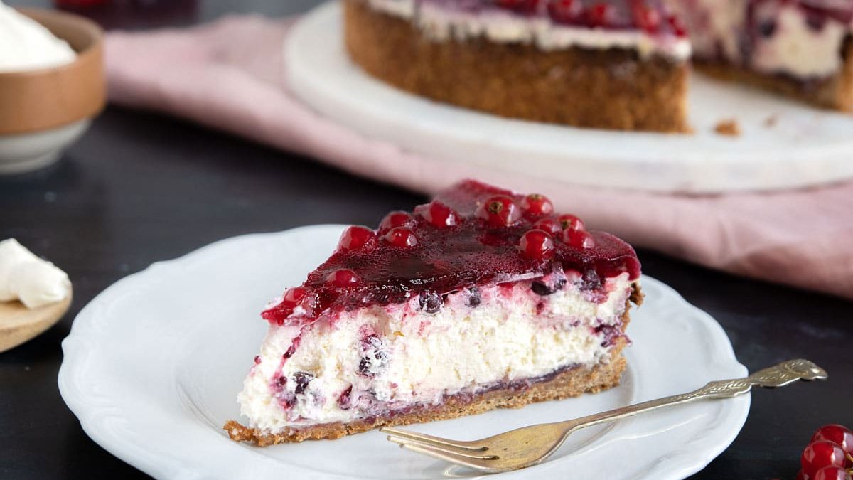 Johannisbeerkuchen mit Schmand | Rezept - eat.de