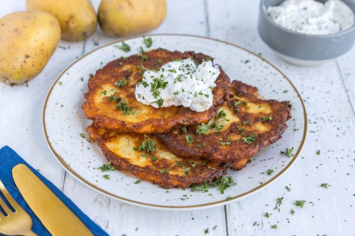 Kartoffelpuffer aus Kloßteig