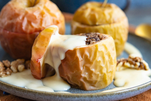 Süßer Bratapfel ohne Marzipan