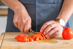 Tomaten schneiden