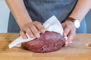 Fleisch abtupfen