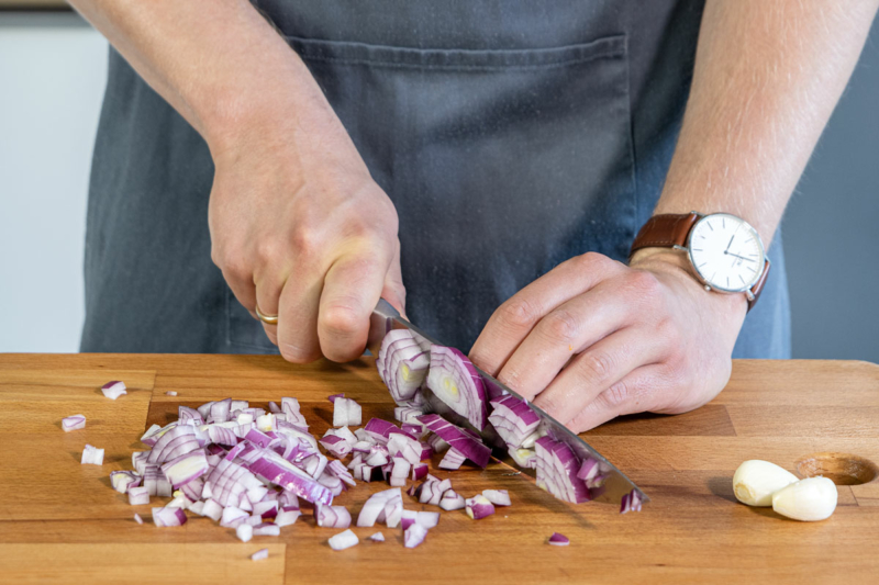 Hirschgulasch im Backofen zubereiten | Rezept - eat.de