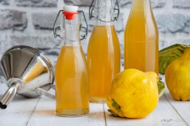 Quittenlikör aus Saft