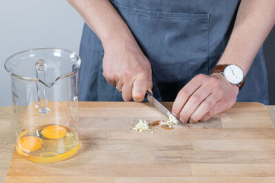 Knoblauch schneiden