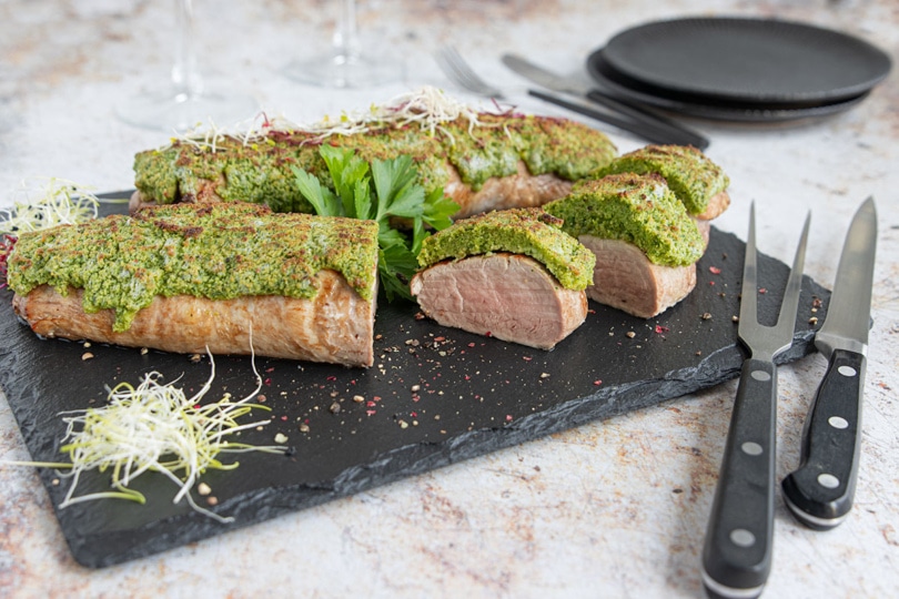 Schweinefilet mi Kräuterkruste bei Niedrigtemperatur