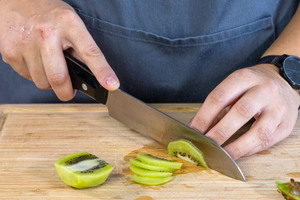 Kiwi schneiden