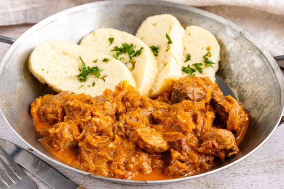 Szegediner Gulasch nach DDR-Rezept