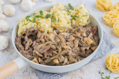 Boeuf Stroganoff