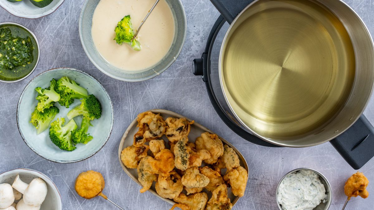 Klassisches Bierteig-Fondue mit Gemüse