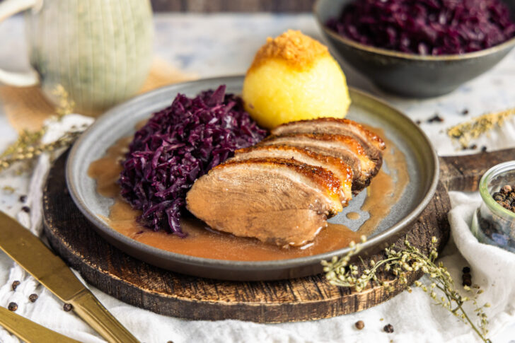 knusprige Gänsebrust aus dem Backofen