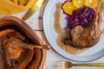 Gänsekeule im Römertopf