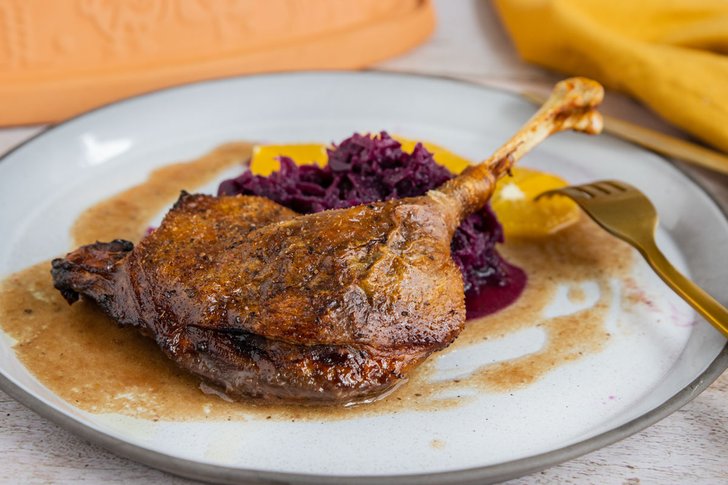 Gänsekeule im Römertopf