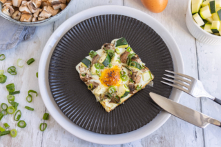 Vegetarisches Raclette mi Ei und Gemüse