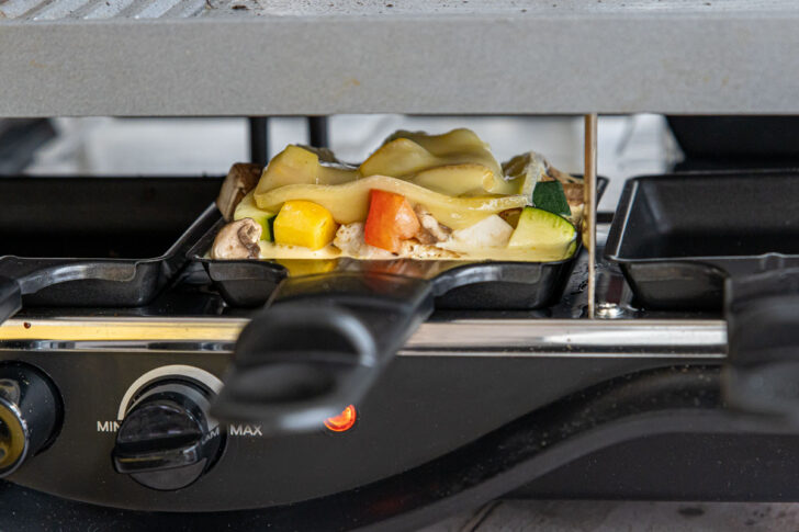 Hähnchen Raclette im Grill