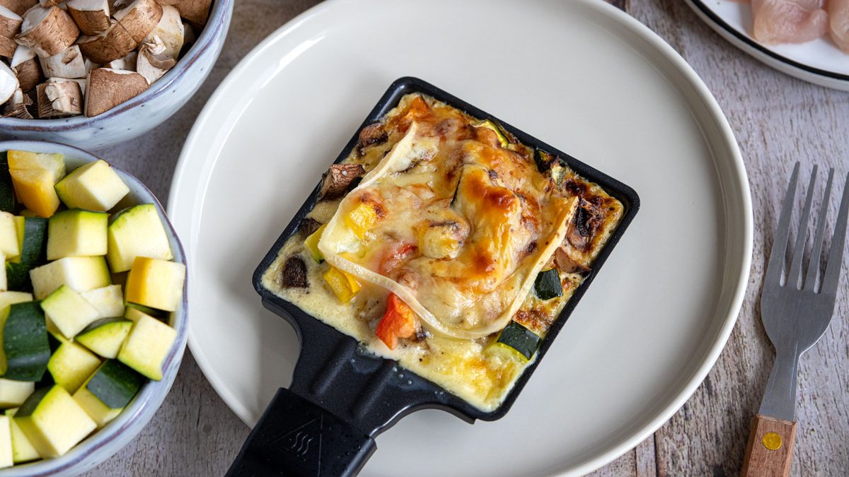 Buntes Sahne-Hähnchen-Raclette | Rezept