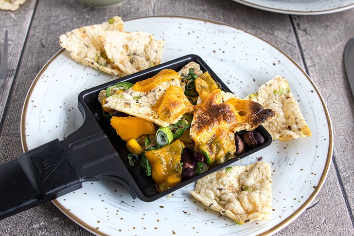 veganes Nacho-Cheese Raclette