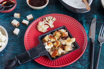 Raclette mit Reis und Tofu