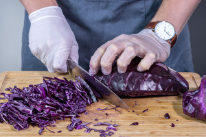 Rotkohl schneiden