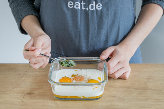Schnelles Rührei aus der Mikrowelle | Rezept - eat.de