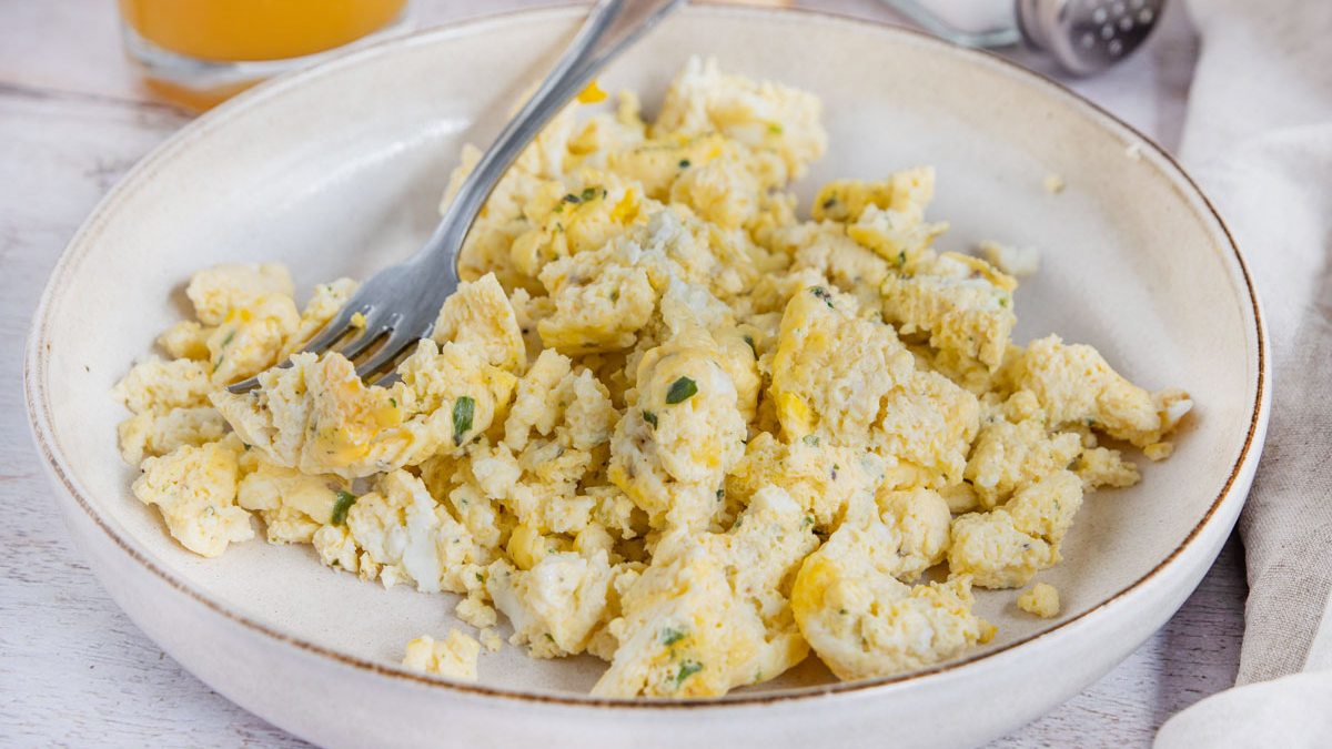 Schnelles Rührei aus der Mikrowelle | Rezept - eat.de