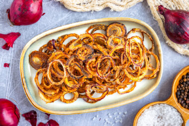 Knusprige Zwiebeln frisch angebraten