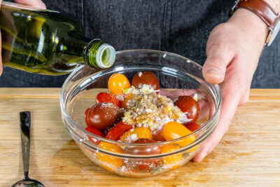 Tomaten würzen