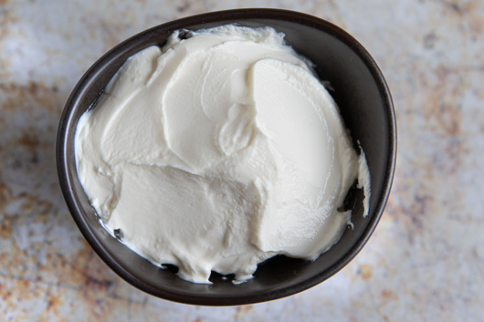 Crème fraîche ersetzen: 9 Alternativen