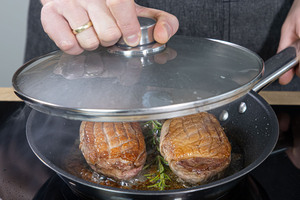 Entenbrust abgedeckt weiter garen