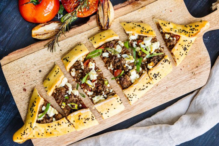 Pide mit Hackfleisch