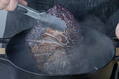 Sauerbraten anbraten