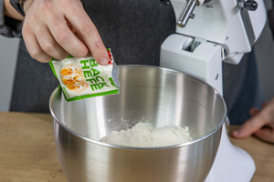 Trockenhefe dazugeben