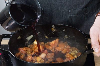 mit Rotwein ablöschen