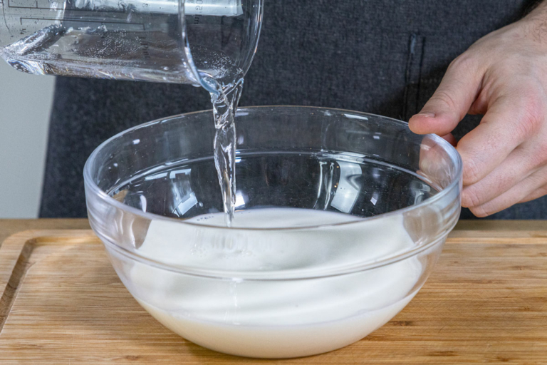 Einfache Dinkelmehl-Pfannkuchen mit Mineralwasser | Rezept - eat.de Einfache Dinkelmehl-Pfannkuchen mit Mineralwasser | Rezept - eat.de