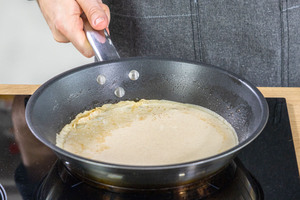 Pfannkuchen ausbacken