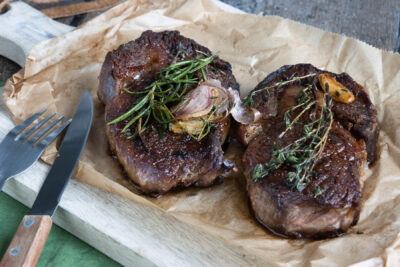 Dry Aged Steak zubereiten.