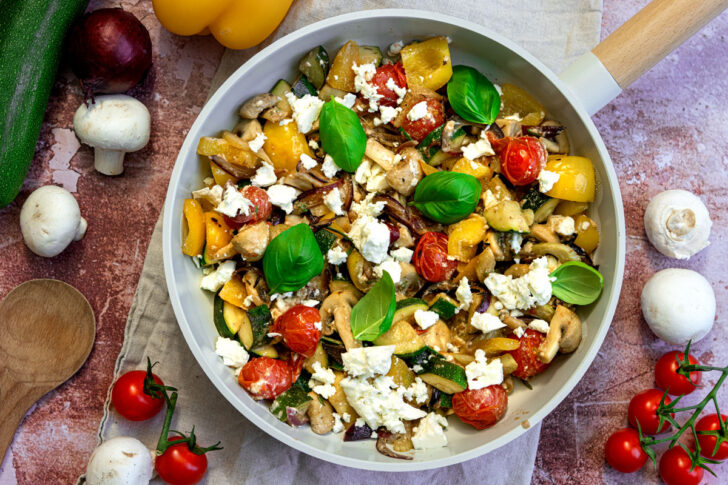 Gemüsepfanne mit Feta