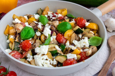 vegetarische Gemüsepfanne mit Feta