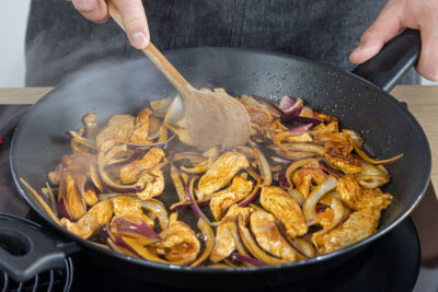 Hähnchen anbraten